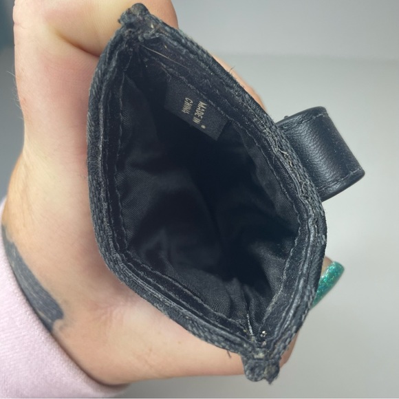 Coach Pouch * - Picture 3 of 5